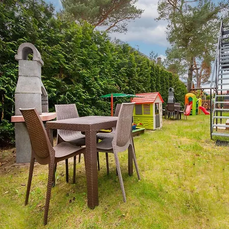 Lovingly Furnished 2 With Terrace, Appartamento Jarosławiec
