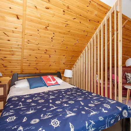 Lovingly Furnished 2 With Terrace, *